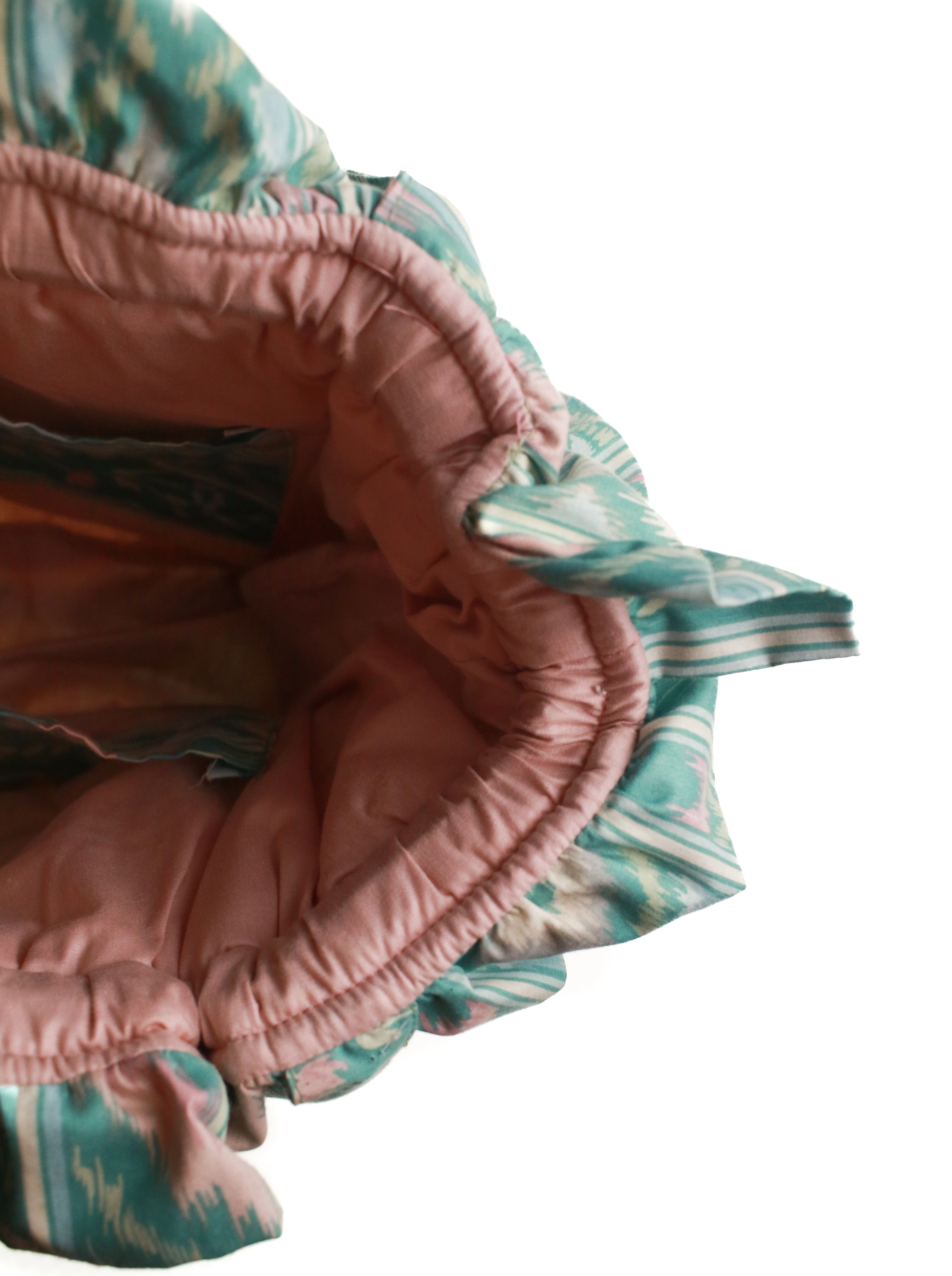 Grandma's Magnetic Clasp Tote | Whit's Vintage Picks