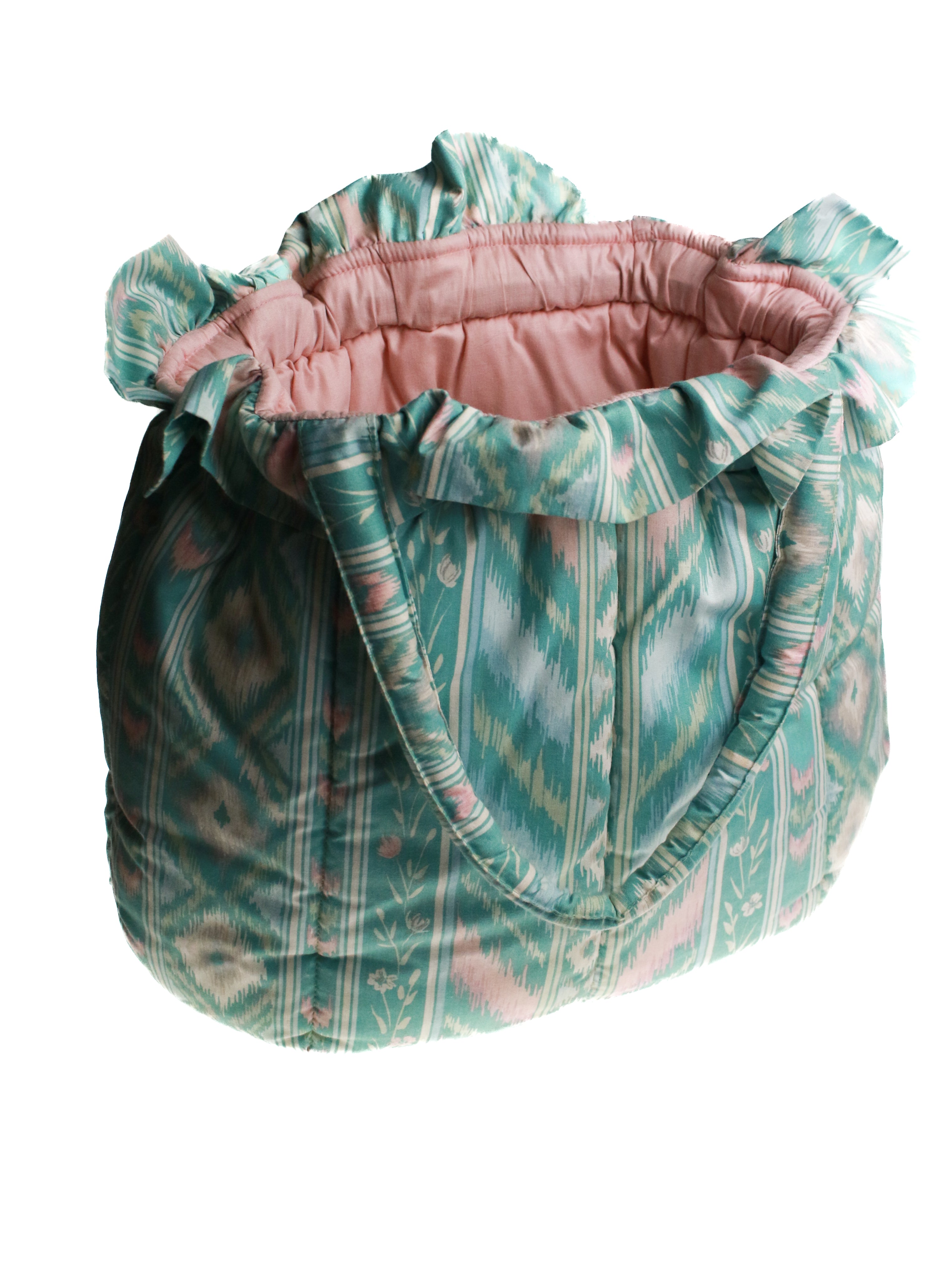 Grandma's Magnetic Clasp Tote | Whit's Vintage Picks