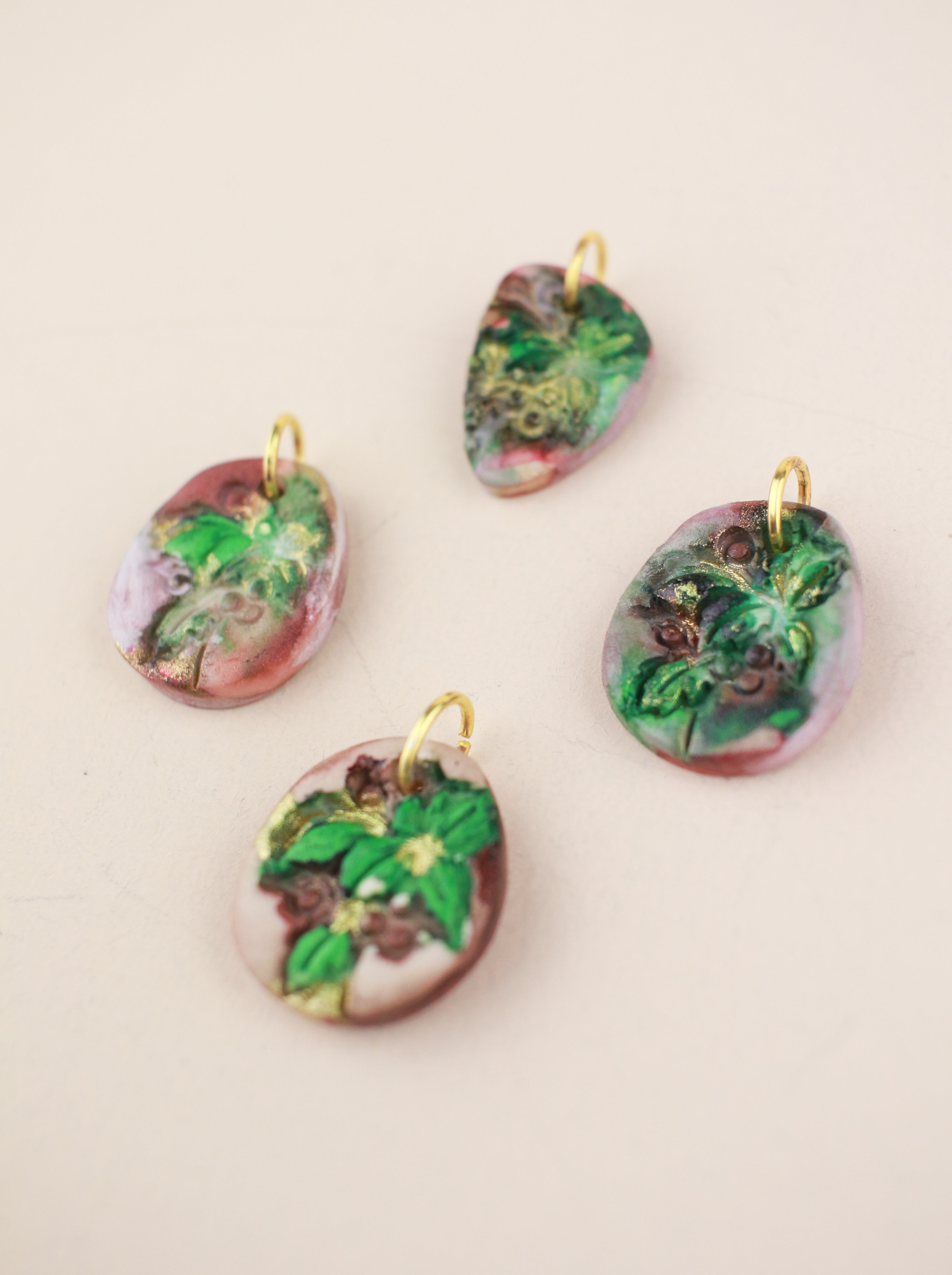 (Pre-order) December Holly Birth Flower Charm Necklace