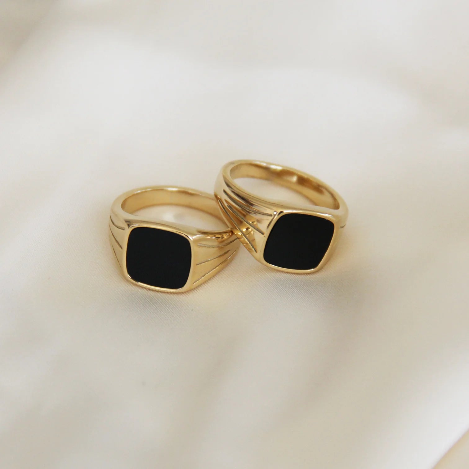 Black Signet Ring | Maive