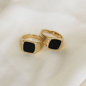 Black Signet Ring | Maive
