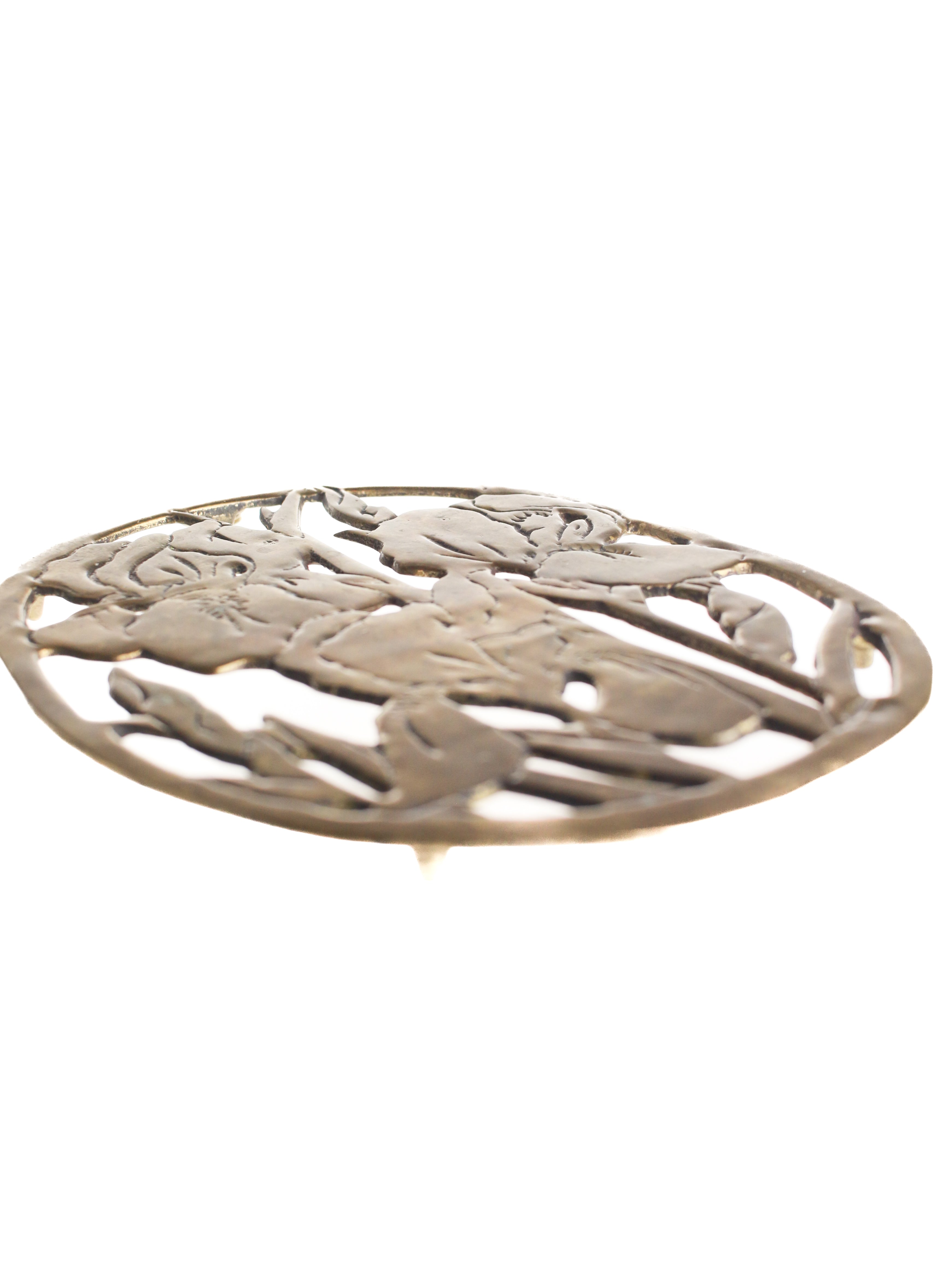 Iris Trivet