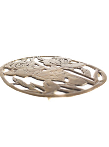 Iris Trivet