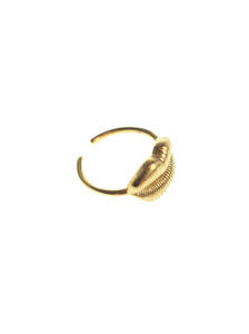 Gold Lips Ring | Peter + June