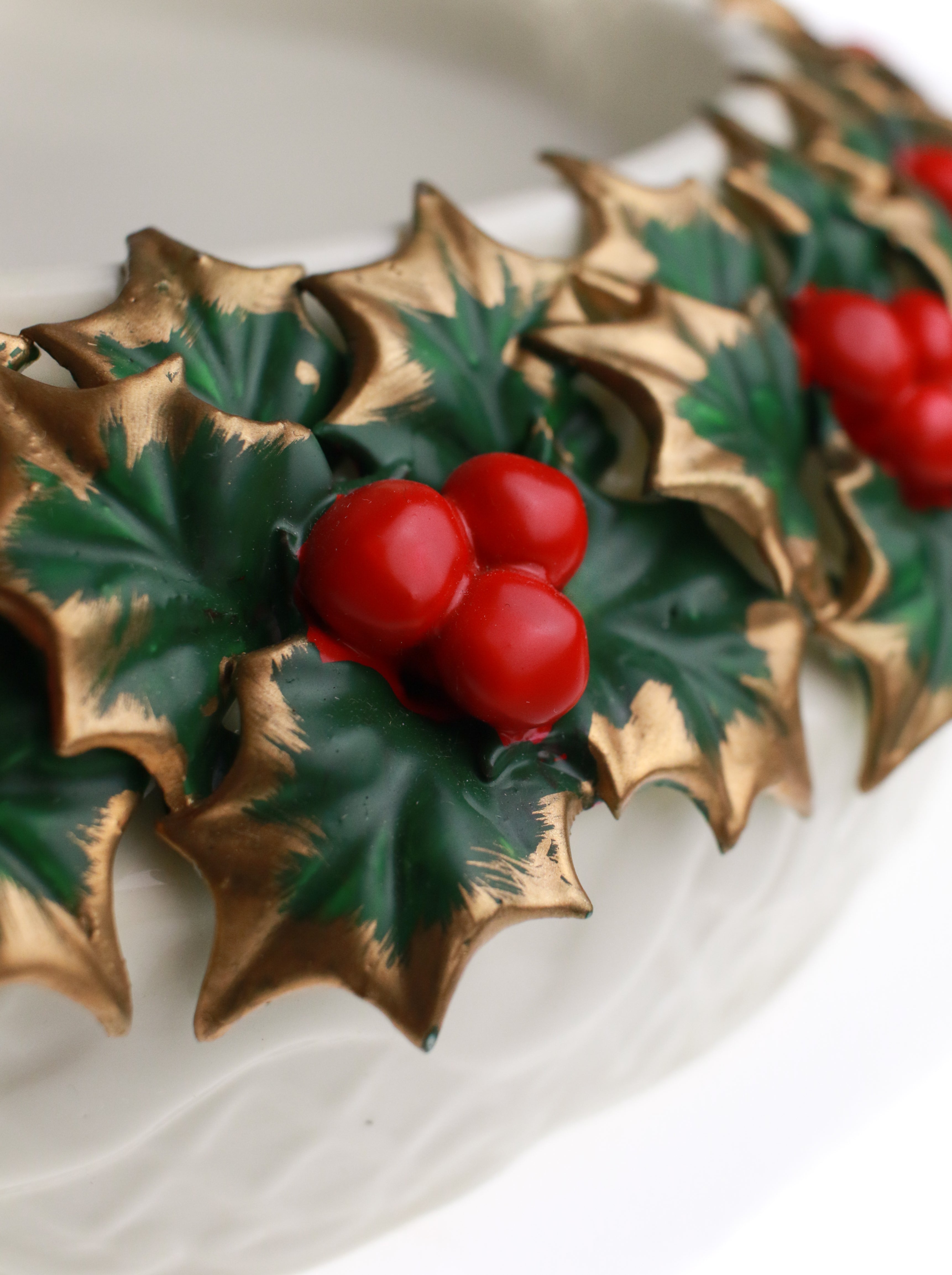 Holly Elevated Plate | Whit's Vintage Picks