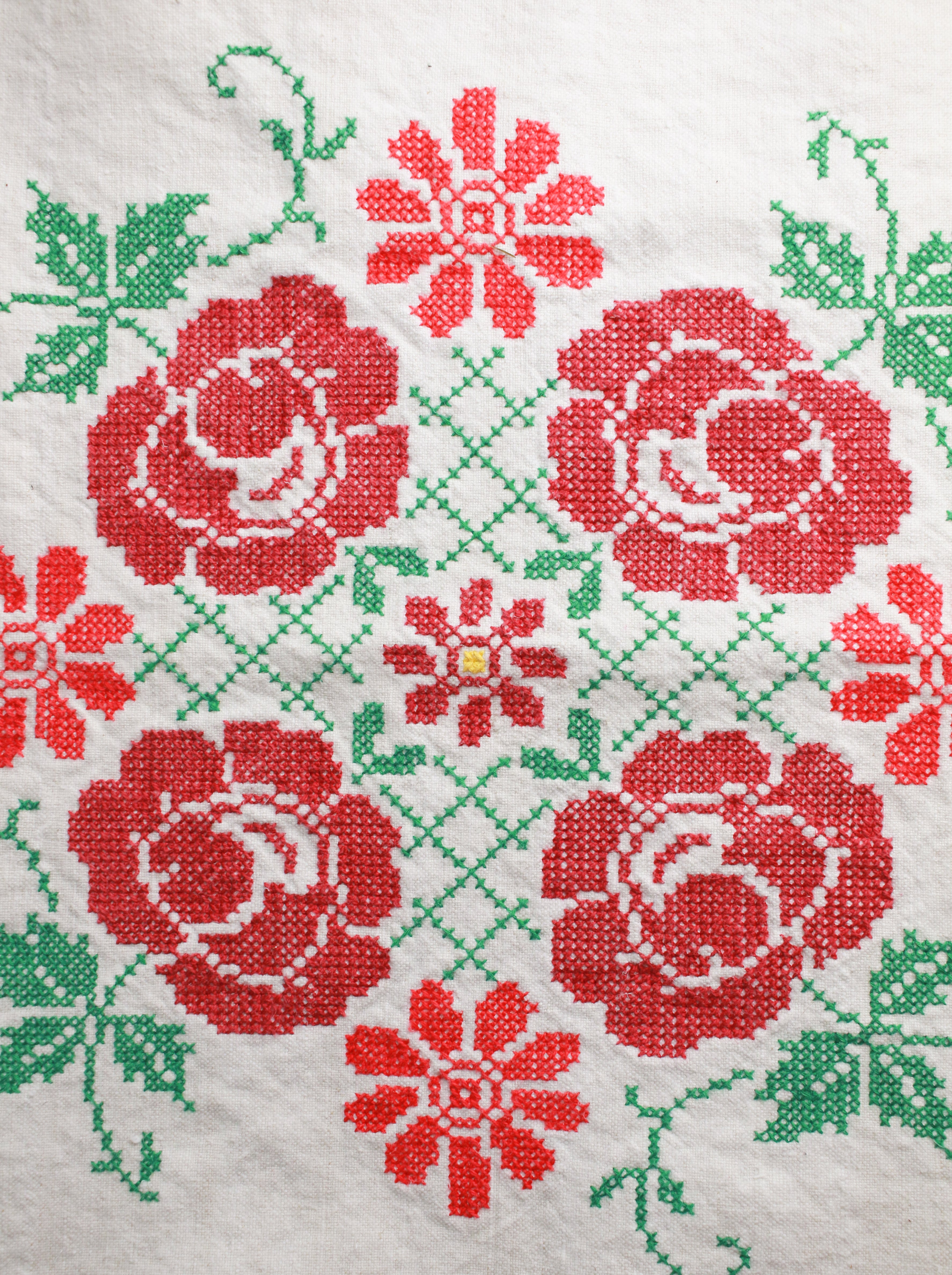 Grandma's Christmas Breakfast Cloth | Whit's Vintage Picks